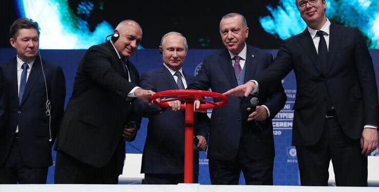 Doğal gaz ve Ruble restleşmesi: Petrol ve doğal gazda kimler öne çıkıyor?