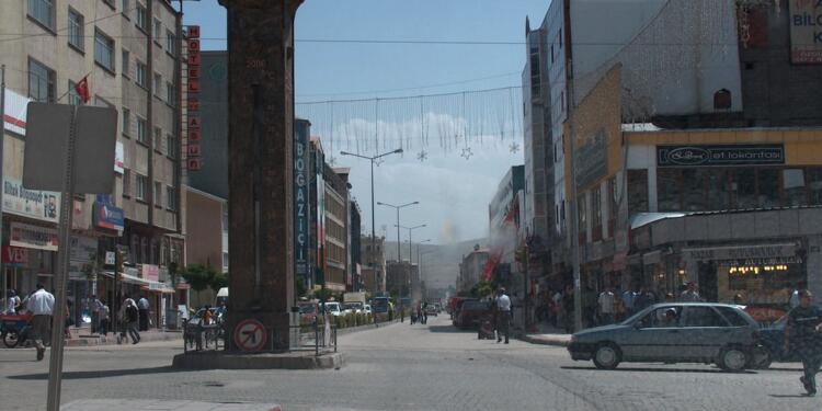 Van’da deprem: Panik yaşandı