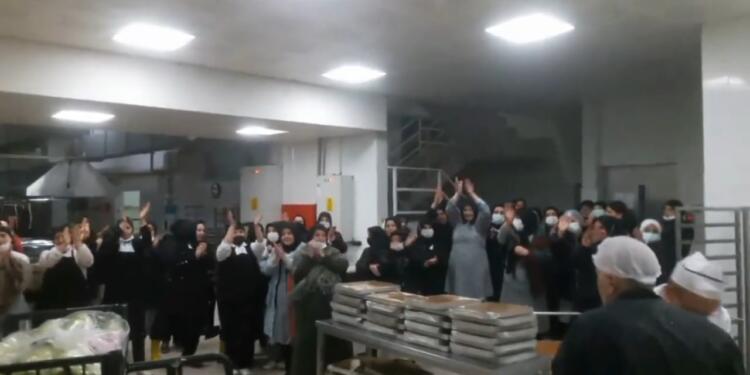 YTÜ’de yemekhane işçileri düşük ücretlere karşı eylem yaptı