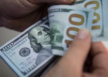 Liranın değer kaybı engellenemiyor: Dolar 15,88 seviyesini gördü