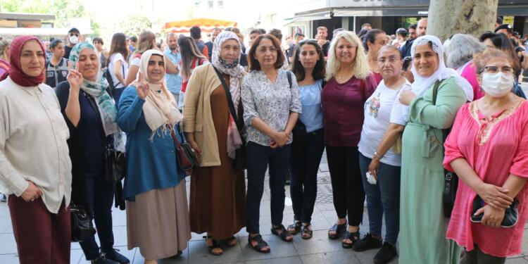 HDP il örgütlerinden bir çok kentte Kobanê Davası açıklaması: Meşruiyeti yok