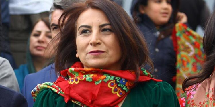 Aysel Tuğluk’a anlamlı ödül