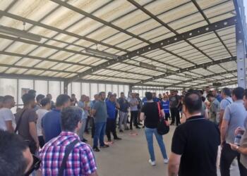 TÜPRAŞ işçisi dayatmalar karşısında kendini rafineriye kapattı