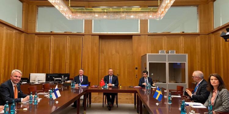 NATO ile anti-Kürt pazarlığı