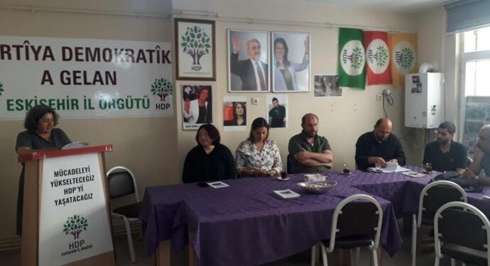 Eskişehir’de Kobanê Davası için dayanışma nöbeti başlatıldı