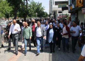 Kayyumun AVM ihalesi protesto edildi: Peşkeşe izin vermeyeceğiz