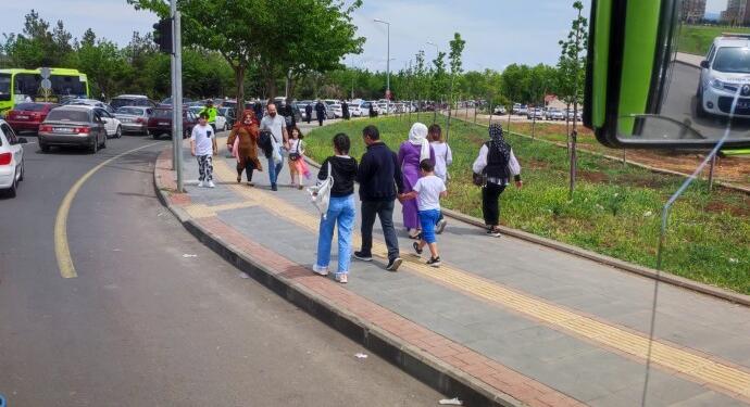 Kayyumdan hizmet: Otobüssüz ücretsiz ulaşım