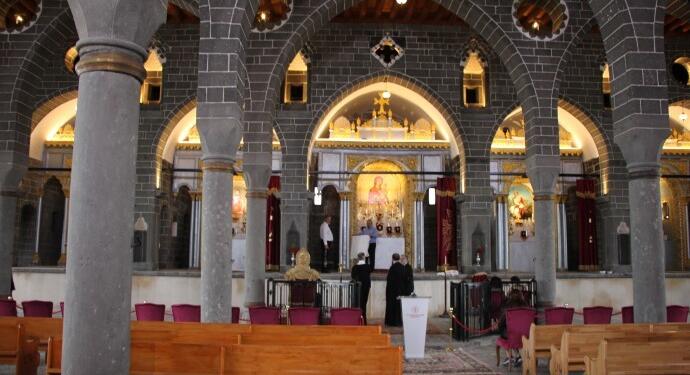 Tahrip edilen Surp Giragos Kilise’si 7 yıl sonra açıldı