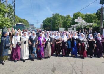 Kadınlar ve anneler savaşa karşı yürüdü: Sonuna kadar direneceğiz