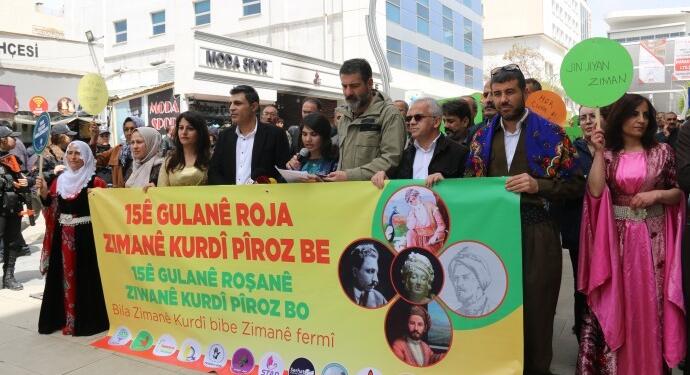 Van’da anadil yürüyüşü: Kürtçe’ye her alanda sahip çıkılmalı