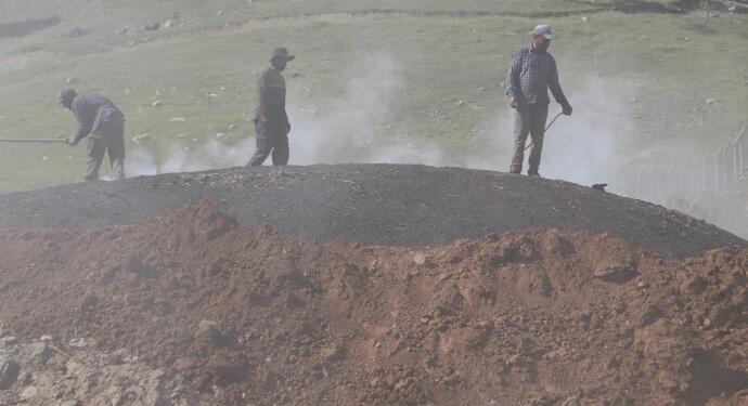 Mardin’de işçiler kömür üretiminde 17 saat çalışıyor