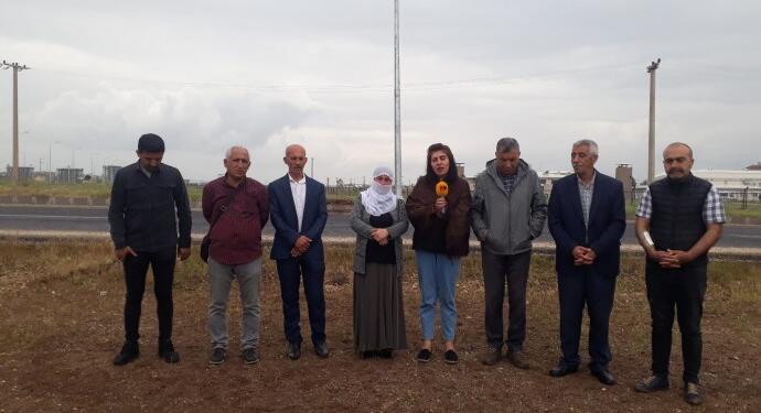 Diyarbakır D Tipi Cezaevi önünde Adalet Nöbeti