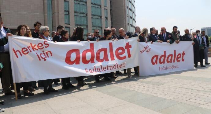 Çağlayan’da Gezi için Adalet Nöbeti: Dişimizle, tırnağımızla kazanacağız