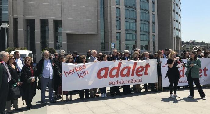 Gezi için Adalet Nöbeti: Bu karanlığı birlikte aşacağız