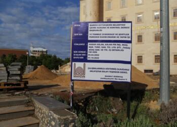 Kayyum parkı 10 milyonluk ihaleyle onardı: Tabelada bedeli gizledi