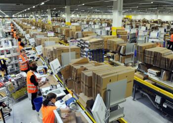 Amazon çalışanı Covid’e yakalanıp iyileşmediği için işten atıldı