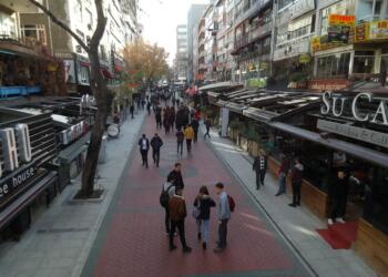 Sata sata bir şey bırakmadılar!