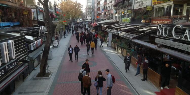 Sata sata bir şey bırakmadılar!