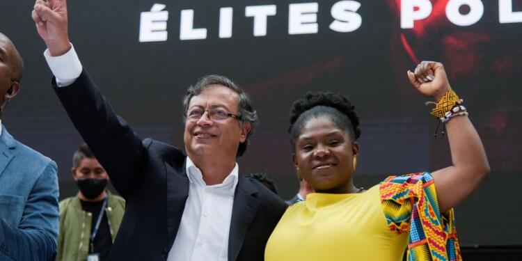 Kolombiya’da ilk solcu yönetime doğru: Tarihsel Pakt’ın adayı gerilla lideri birinci