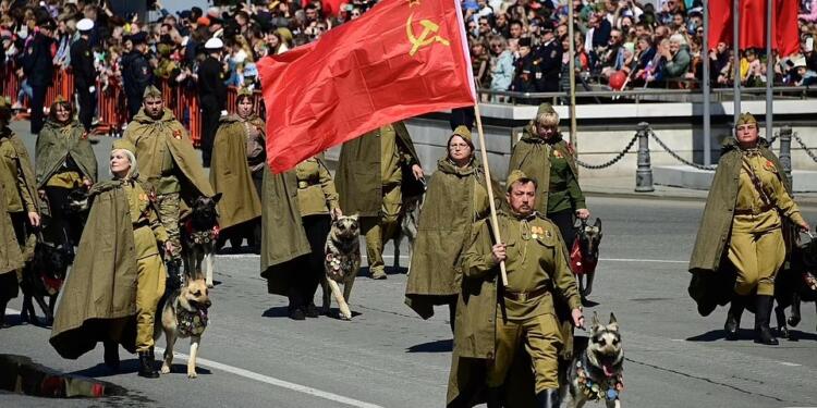 Hitler faşizminin yenilgisinin 77’nci yıldönümü: Zafer Bayramı kutlandı