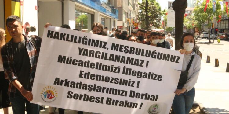 HDP Gençlik Meclisi üyelerinden İstanbul’da protesto