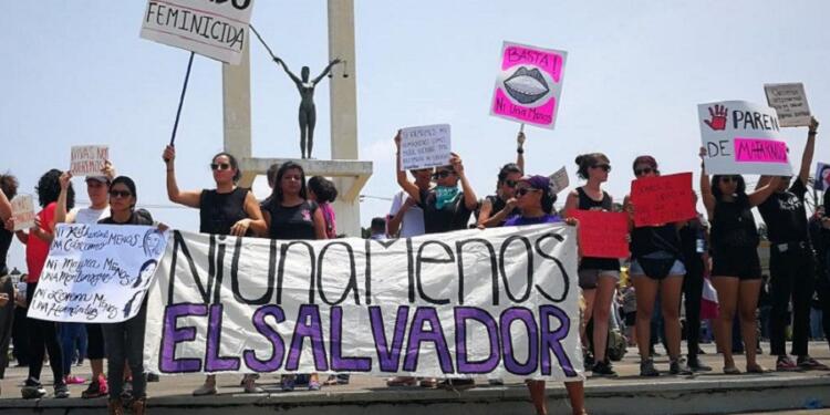 El Salvador’da kürtaj yaptıran kadına 30 yıl hapis