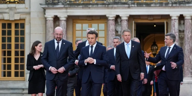 AB’den Rusya’dan petrol ithalatının yüzde 90’ına yasak