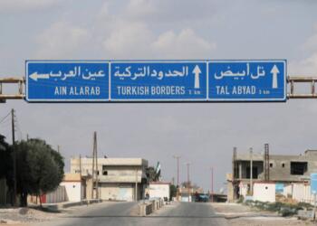 Mülteciler Girê Spî’de Kürtlerin evlerine yerleştirildi