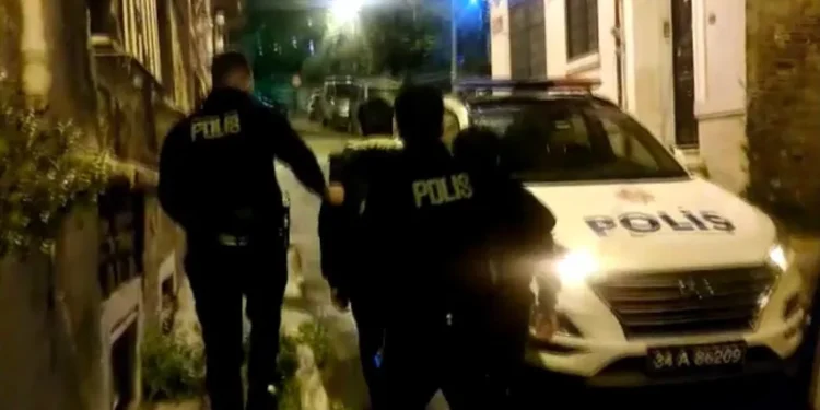 Beyoğlu’nda göçmenlere gözaltı