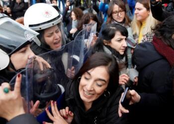 İHD: Ege Bölgesinde 2021 yılında bin 447 hak ihlali yaşandı