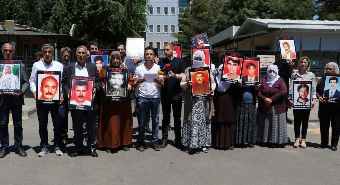 İHD: Gözaltında bin 388 kişi kaybedildi