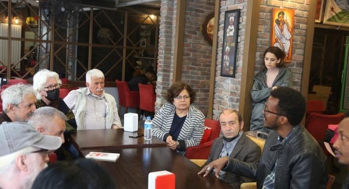 İHD, polis baskısına maruz kalan Somalili esnafları ziyaret etti