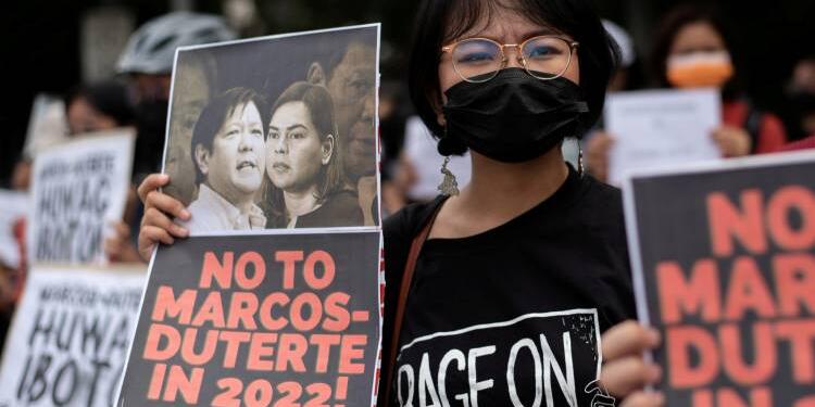 Ülkelerini yağmalamışlardı: Filipinler’de diktatörün ailesi yeniden sahnede