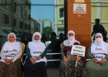 İzmir’de nöbet tutan aileler: Ji girtiyên nexweş re azadî