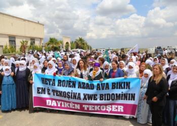 Anneler Günü’nde savaş karşıtı yürüyüş: Bu kirli savaşı bitirin