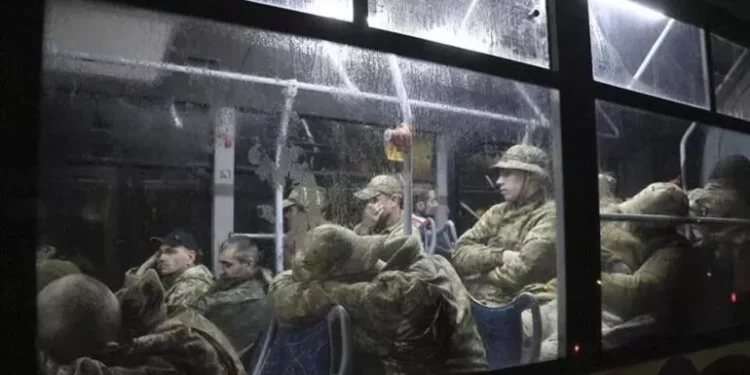 Rusya: Azovstal’dan tahliye edilen askerler yargılanacak