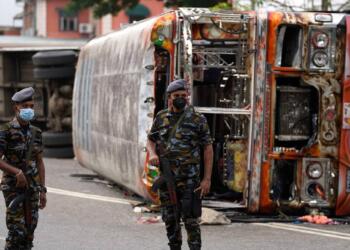 The Guardian’dan Sri Lanka benzetmesi: İlk dominonun Türkiye olması bekleniyordu