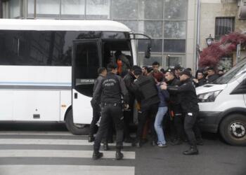 Taksim’e girmek isteyen 164 kişi gözaltına alındı