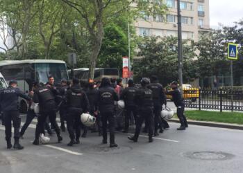 İstanbul’da 1 Mayıs: Taksim’e çıkmak isteyen onlarca kişi işkenceyle gözaltına alındı