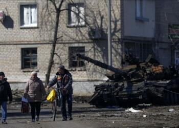 Rusya-Ukrayna Savaşı: Yaptırım açıklaması sonrası petrol fiyatı yükseldi