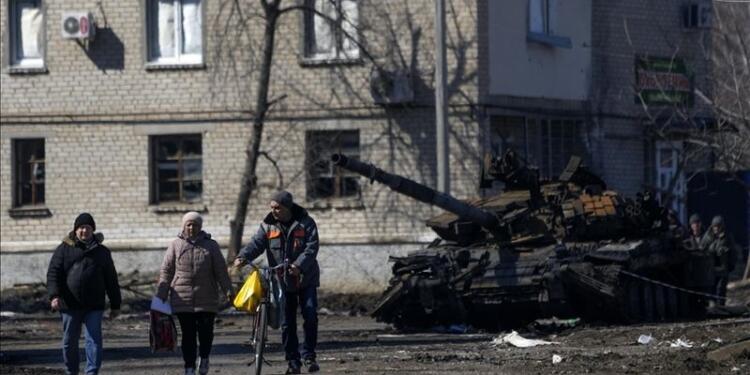 Rusya-Ukrayna Savaşı: Yaptırım açıklaması sonrası petrol fiyatı yükseldi