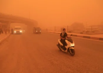 Bağdat’ta kum fırtınası: Okullar tatil edildi