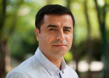 Demirtaş: Erdoğan adaylığını geri çekmek için zaman kazanmış olabilir