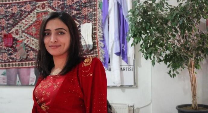 DBP PM üyesi Seyhan Başak gözaltına alındı