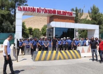 Kayyum resmi belgede sahtecilik yaparak 7 kişiyi işten atmış