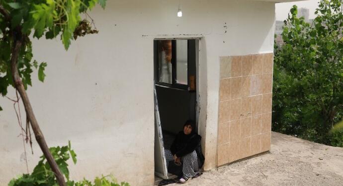 Hükümet sarayda onlar Sur’da konteynırda yaşıyor