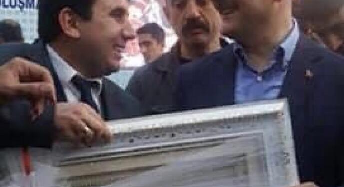 Dolandırıcılıktan tutuklanan Akdoğan da Soylu ile aynı karede