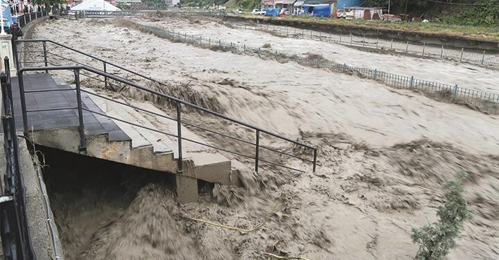 Batı Karadeniz sele teslim