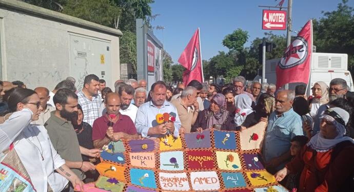 5 Haziran katliamında yaşamını yitirenler anıldı: Katledilen her canın hesabı sorulacak