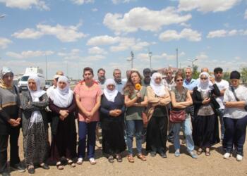 Diyarbakır D Tipi Kapalı Cezaevi önünde ‘Adalet’ için eylem